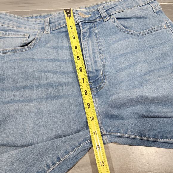 Forever 21 Jeans Slim Straight Light Wash Raw Hem Size 30 - Picture 8 of 9